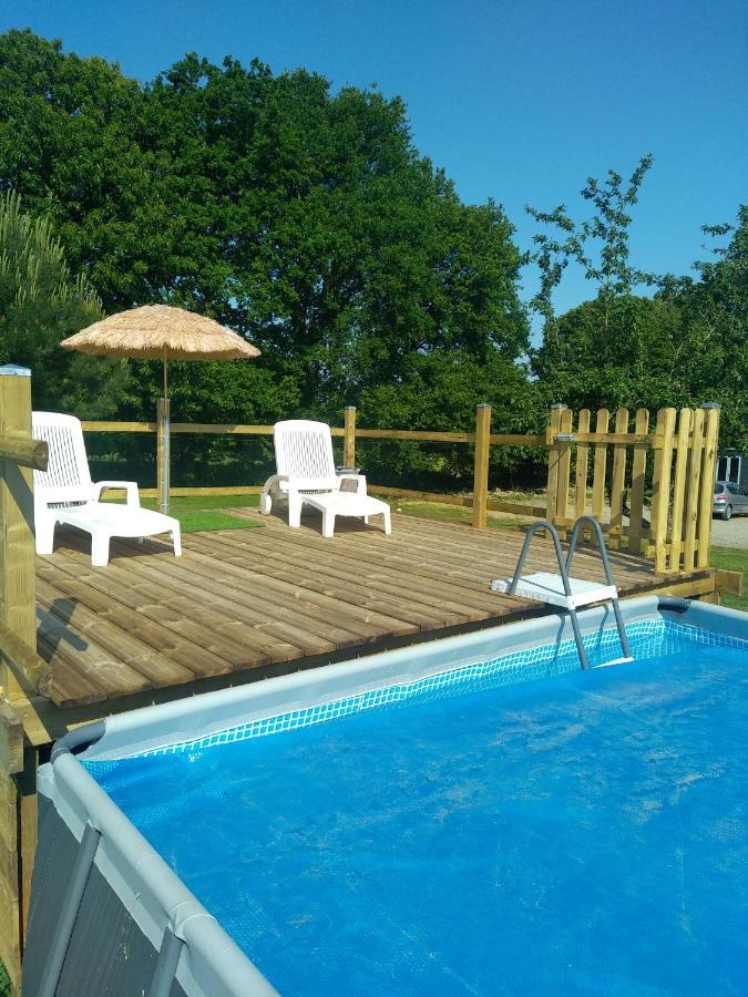 Gite "La Renaudaie" - Piscine Juvigny Les Vallees Esterno foto